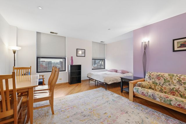 910 S Michigan Avenue 1812, Chicago, IL 60605