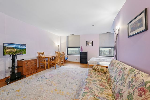 910 S Michigan Avenue 1812, Chicago, IL 60605
