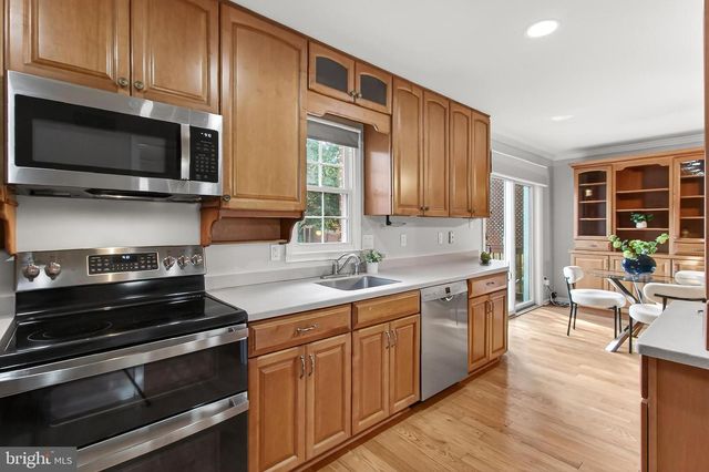 7405 WILLSHIRE HUNT CT, Springfield, VA 22153