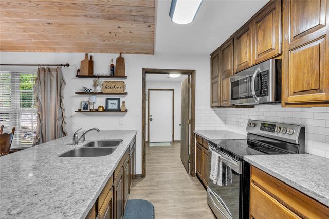 149 Parklane Drive, Livingston, TX 77351