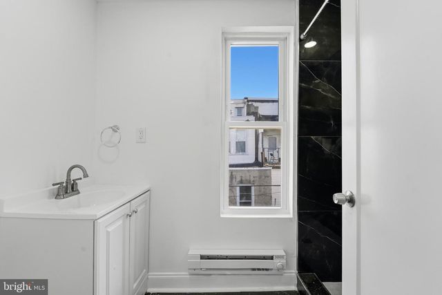 2851 W OAKDALE ST, Philadelphia, PA 19132