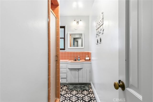 2104 E Ocean, Newport Beach, CA 92661