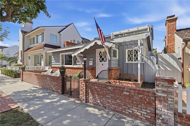 2104 E Ocean, Newport Beach, CA 92661