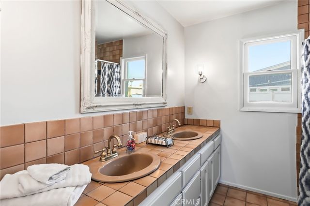 2104 E Ocean, Newport Beach, CA 92661