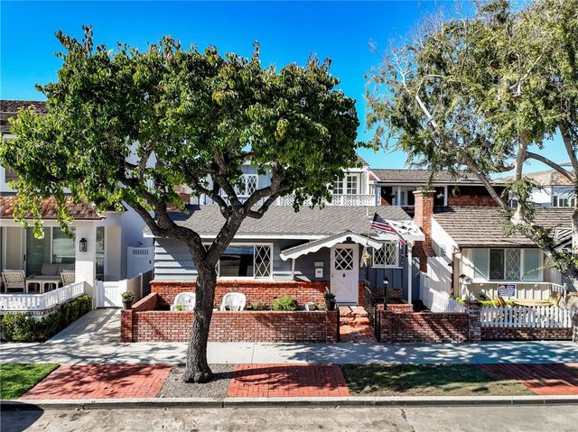 2104 E Ocean, Newport Beach, CA 92661