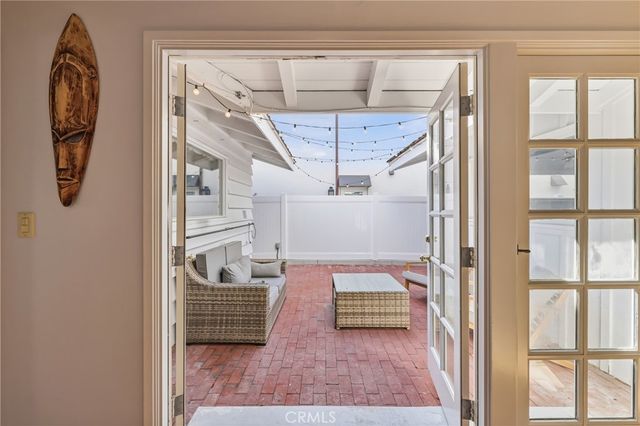 2104 E Ocean, Newport Beach, CA 92661