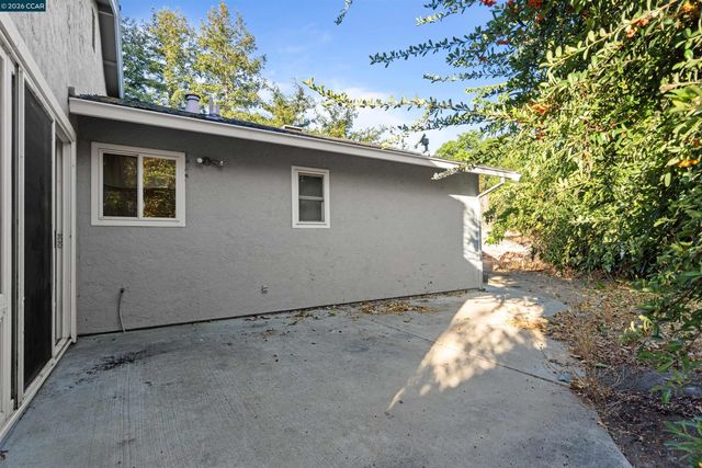 4066 S Royal Links Cir, Antioch, CA 94509
