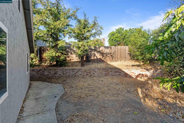 4066 S Royal Links Cir, Antioch, CA 94509