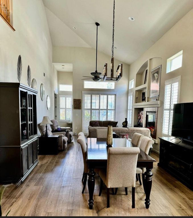 Image 2 of property listing at 2445 Como Corte, Chowchilla, CA 93610