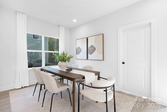 9431 Weston Woods Lane, Charlotte, NC 28216