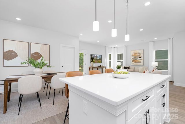 9431 Weston Woods Lane, Charlotte, NC 28216