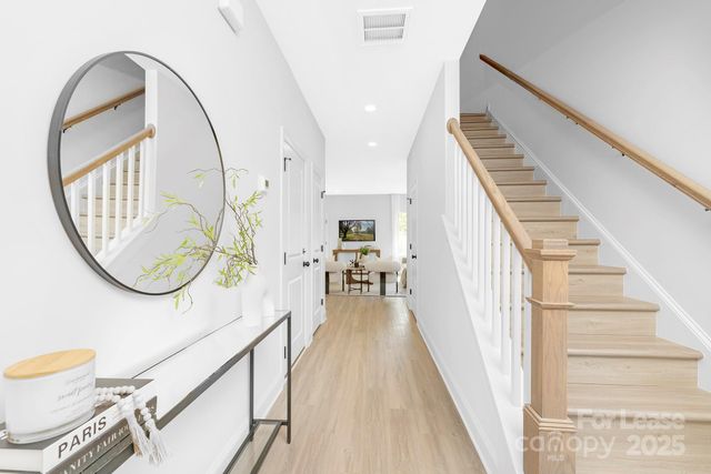 9431 Weston Woods Lane, Charlotte, NC 28216
