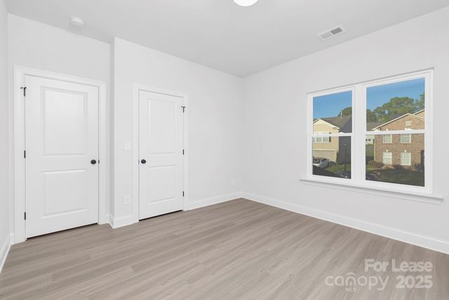 9431 Weston Woods Lane, Charlotte, NC 28216