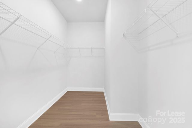 9431 Weston Woods Lane, Charlotte, NC 28216