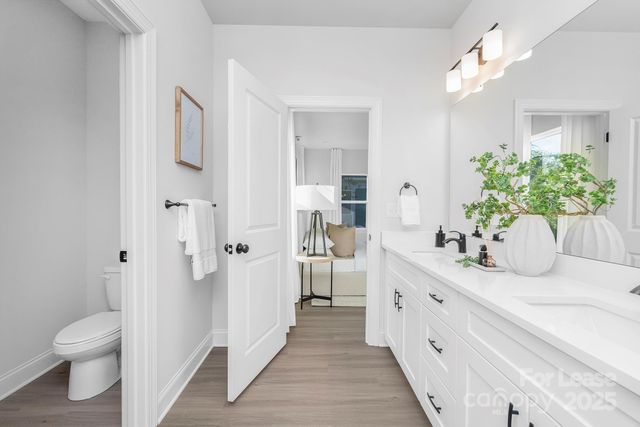 9431 Weston Woods Lane, Charlotte, NC 28216