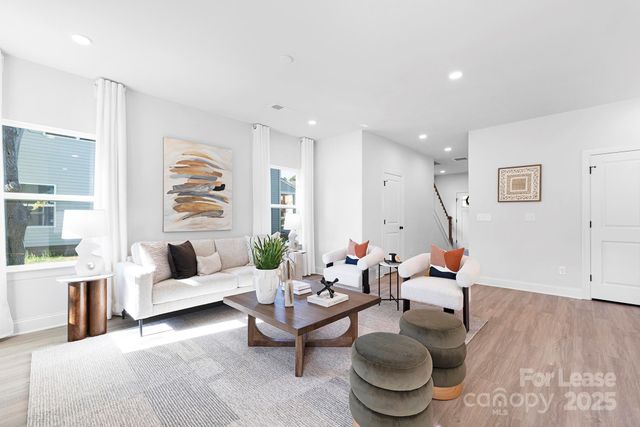 9431 Weston Woods Lane, Charlotte, NC 28216