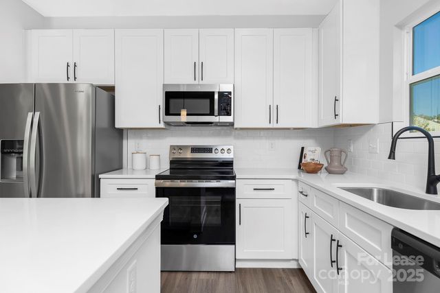 9431 Weston Woods Lane, Charlotte, NC 28216