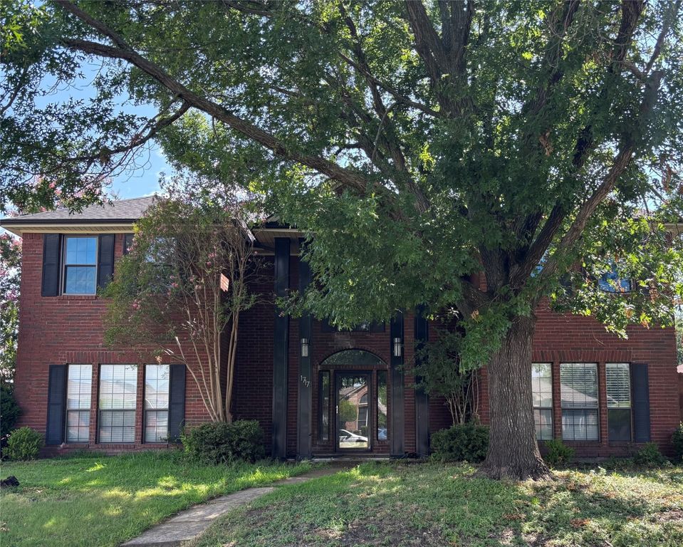 1717 Creek Valley Road, Mesquite, TX 75181