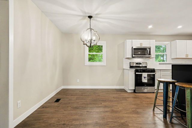 838 N 450 W, Valparaiso, IN 46385