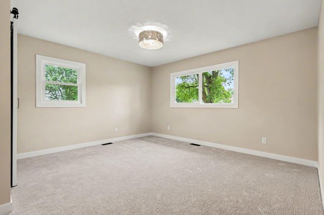 838 N 450 W, Valparaiso, IN 46385