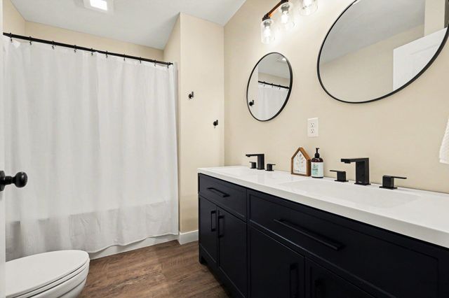 838 N 450 W, Valparaiso, IN 46385