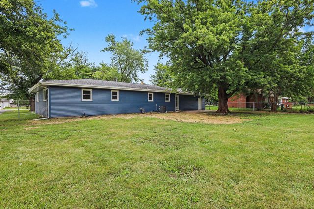 838 N 450 W, Valparaiso, IN 46385