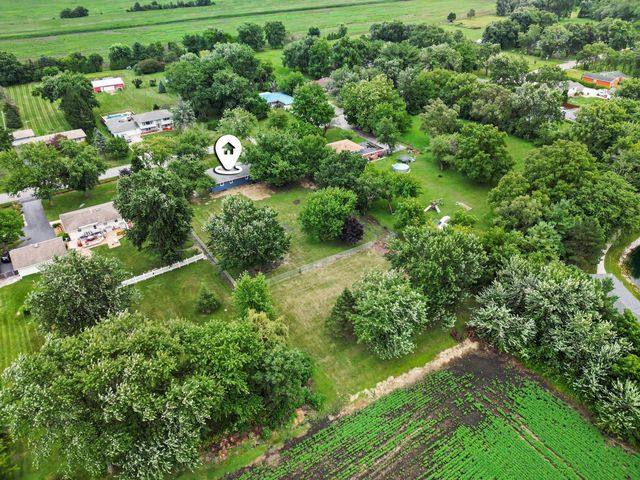 838 N 450 W, Valparaiso, IN 46385