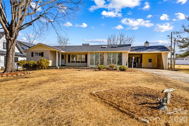 305 Sills Drive, Salisbury, NC 28146