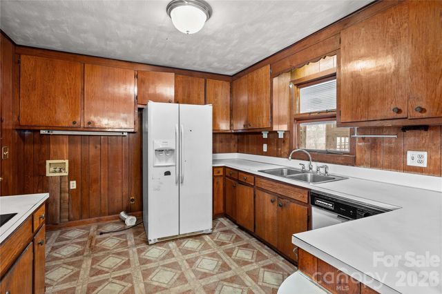 305 Sills Drive, Salisbury, NC 28146