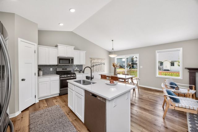 1245 Cedar Street, Waukee, IA 50263
