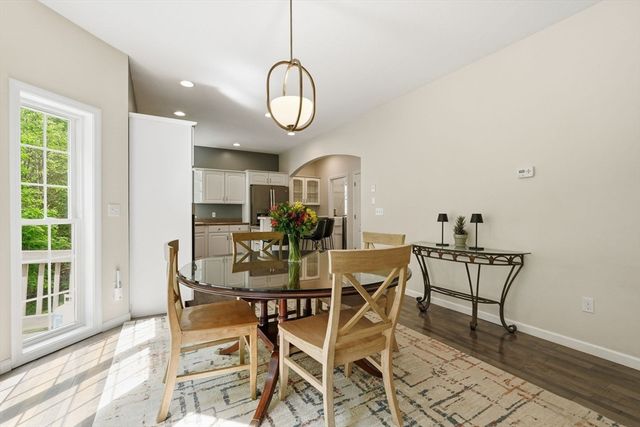 81 Sheffield Dr, Belchertown, MA 01007