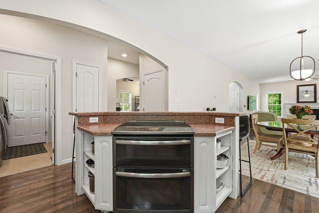 81 Sheffield Dr, Belchertown, MA 01007