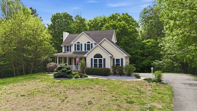 81 Sheffield Dr, Belchertown, MA 01007