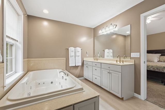 81 Sheffield Dr, Belchertown, MA 01007