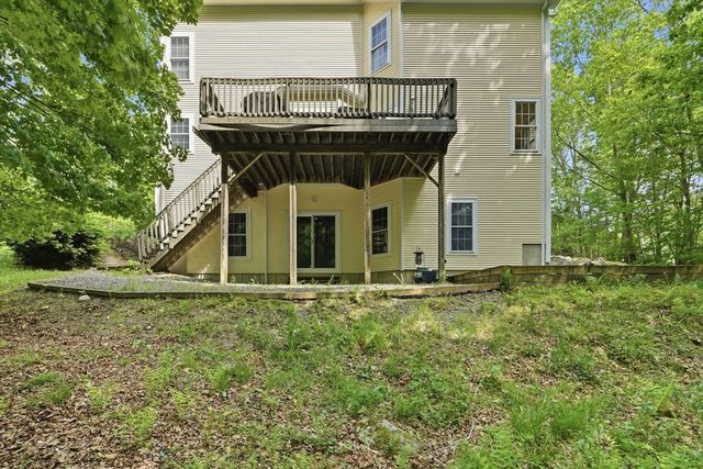 81 Sheffield Dr, Belchertown, MA 01007