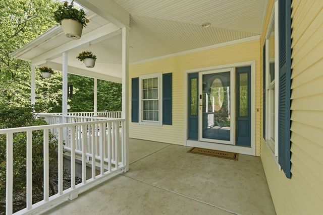 81 Sheffield Dr, Belchertown, MA 01007