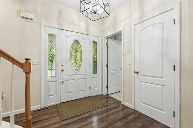 81 Sheffield Dr, Belchertown, MA 01007