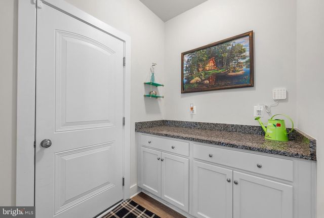 6 HENRY HOUSE CIR, Taneytown, MD 21787