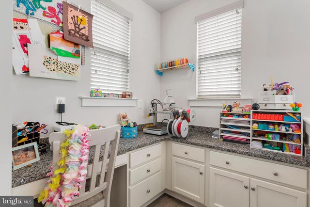 6 HENRY HOUSE CIR, Taneytown, MD 21787