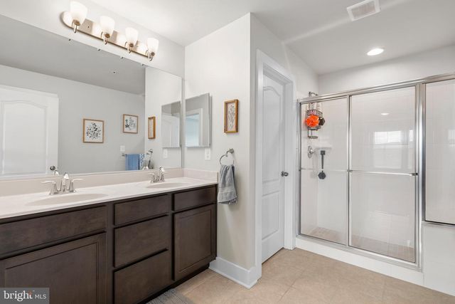 6 HENRY HOUSE CIR, Taneytown, MD 21787