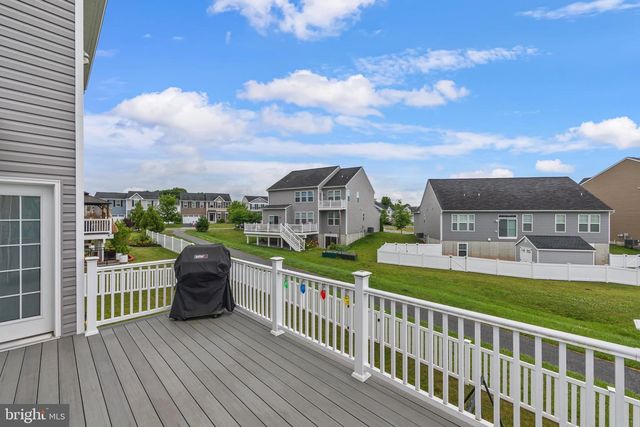 6 HENRY HOUSE CIR, Taneytown, MD 21787