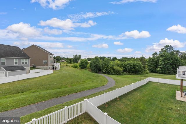 6 HENRY HOUSE CIR, Taneytown, MD 21787