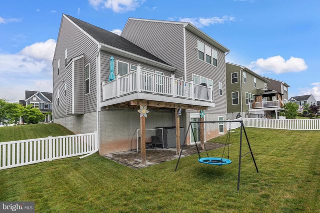 6 HENRY HOUSE CIR, Taneytown, MD 21787