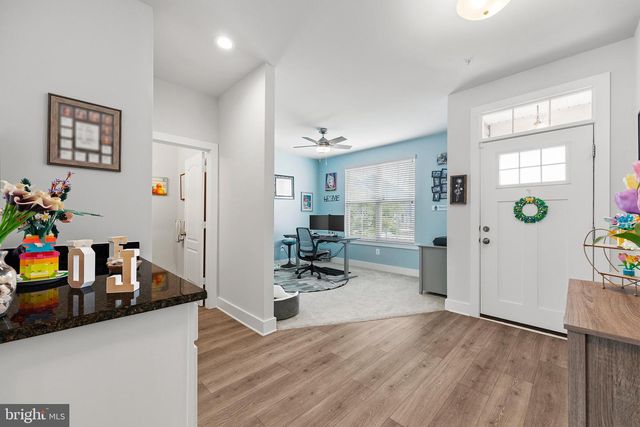 6 HENRY HOUSE CIR, Taneytown, MD 21787