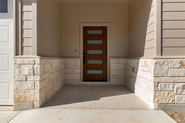 150 Palikea CT, Bastrop, TX 78602