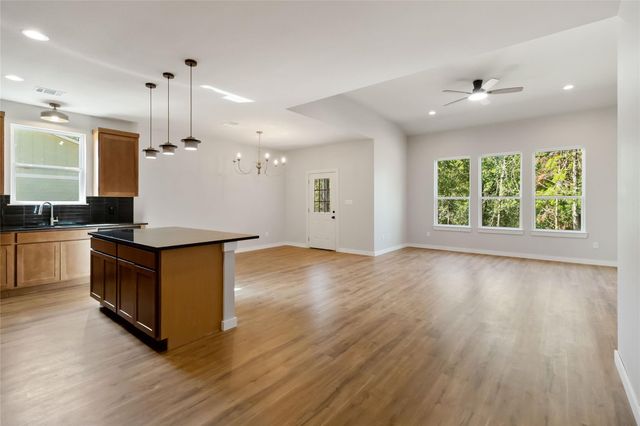 150 Palikea CT, Bastrop, TX 78602