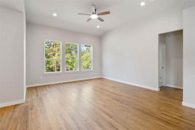 150 Palikea CT, Bastrop, TX 78602