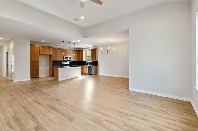 150 Palikea CT, Bastrop, TX 78602
