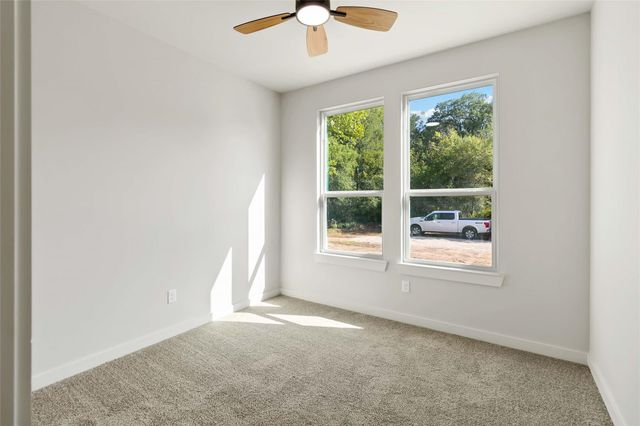 150 Palikea CT, Bastrop, TX 78602