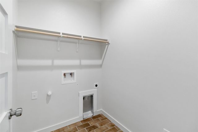150 Palikea CT, Bastrop, TX 78602